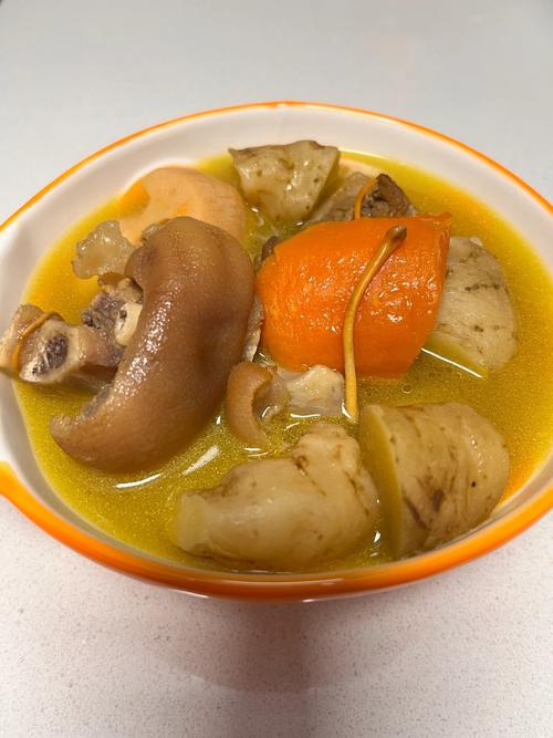 天麻可以和花生猪蹄一起炖吗_滋补又需适量