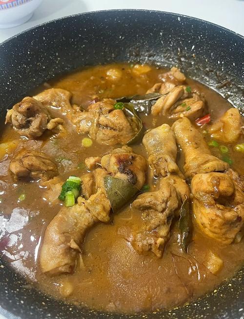 怎样炖鸡才能又嫩又烂_选对鸡慢炖，鸡汤软烂鲜香