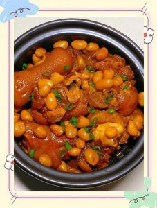 花生能炖猪排汤吗_冬季滋补暖身好汤