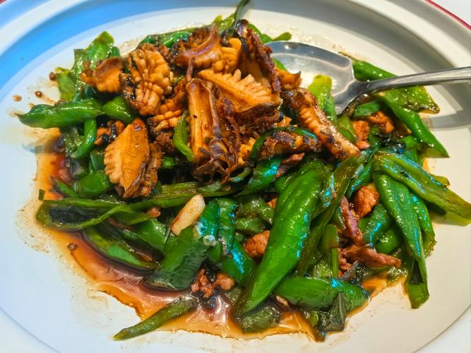 爆炒鲍鱼的常见搭配_鲍鱼百变做法，美味不挑食！