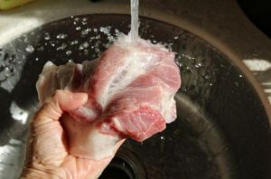 所有生肉都要焯水吗_焯水去腥小妙招