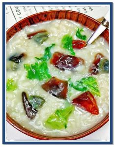 皮蛋粥的做法_选米腌蛋熬出暖心家常味