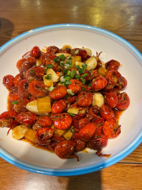 麻辣虾球的做法_鲜香酥脆，川菜美味！