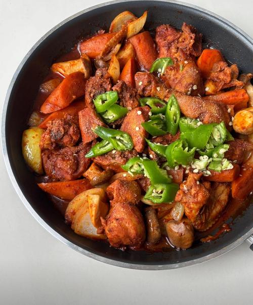 鸡大腿炖土豆做法_鸡大腿炖土豆冬瓜，美味易做