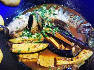 铁锅炖清江鱼的做法_清江鱼无骨炖菜，鲜嫩美味，家常做法！