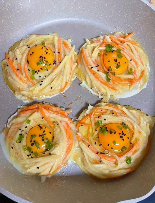 土豆饼丝饼的做法_简单美味家常菜，香脆可口！