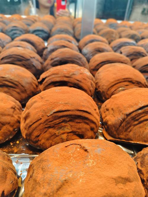 网红脏脏包的做法_巧酱折叠烘焙淋面，手把手教你做！