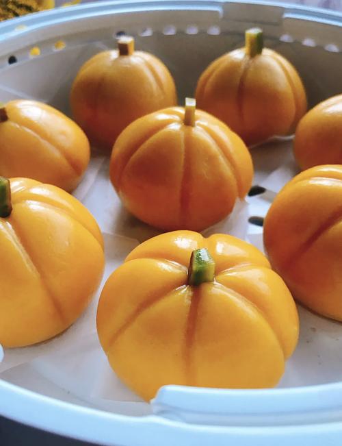 南瓜团子的做法_自制南瓜团子，传统新意甜点