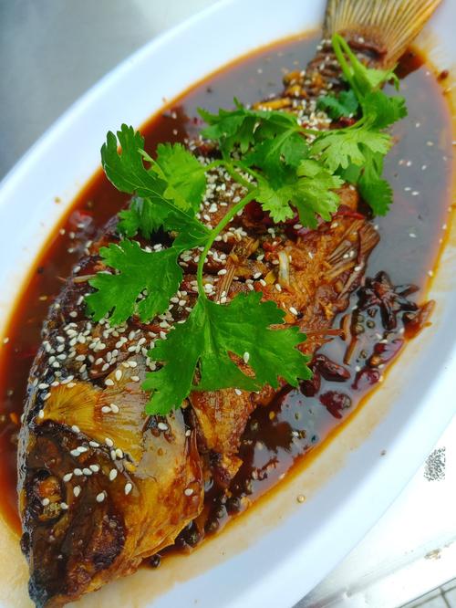 酱香鲤鱼的家常做法_煎炖美味,香浓可口! 酱香鲤鱼的家常做法_煎炖美味,香浓可口!