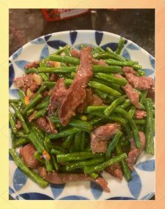 爆炒牛柳的做法_嫩滑牛肉腌制秘诀，爆炒更水嫩！