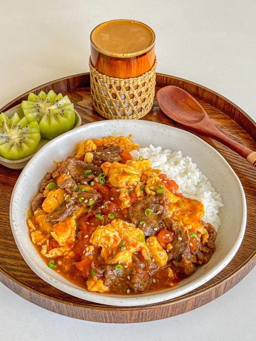 番茄饭的做法_电饭煲番茄饭,简单美味又好看! 番茄饭的做法_电饭煲番茄饭,简单美味又好看!