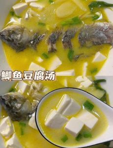 鲢鱼汤的做法_鲶鱼汤鲜营养，产后滋补好选择