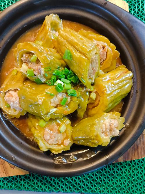 苦瓜酿肉最正宗的做法_客家酿苦瓜，不苦不腻，清爽鲜美！