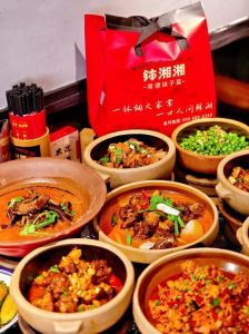 湖南是湘菜，湖北是什么菜_湘菜香辣鄂菜鲜，口味大不同！