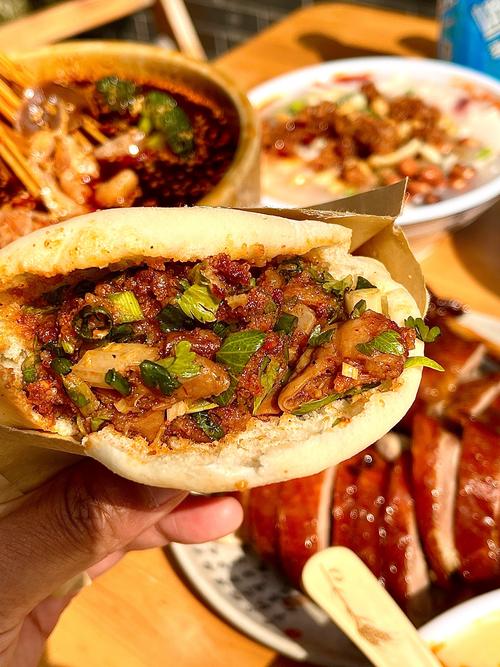 正宗乐山小吃大全_麻辣鲜香，必尝小吃！