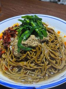 西安蓝田特色美食_饸饹神仙粉泡油糕，地方特色小吃尝鲜！