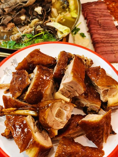 乐山十大必吃小吃_乐山美食多，尝遍雪鸭甜皮鸭！