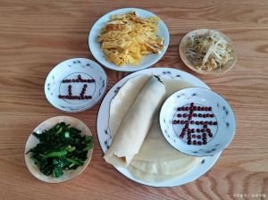 春分北方吃什么主食_春饼春笋驴打滚苞米碴粥