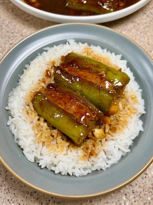 尖椒酿肉是哪里的菜_川客家特色酿菜,麻辣鲜香 尖椒酿肉是哪里的菜_川客家特色酿菜,麻辣鲜香