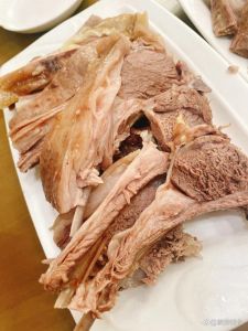 青海人的饮食特点_杂碎汤酿皮手抓羊肉等特色风味