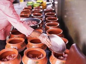 瓦罐煮的鸡汁饭_南昌风味，印度改良，暖心暖胃
