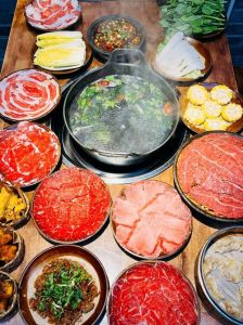 峨眉山十大必吃美食_素斋抄手烧烤，风味独特！