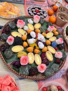 广西三月三特色美食：五彩糯米饭粽子烤香猪等！