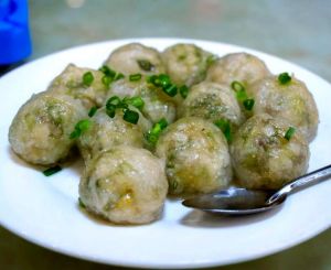 黄山必吃的十大美食_黄山美景美食多，徽州风味不容错过！