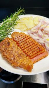 世界三大美食之首_鹅肝鱼子酱与松露的奢华享受