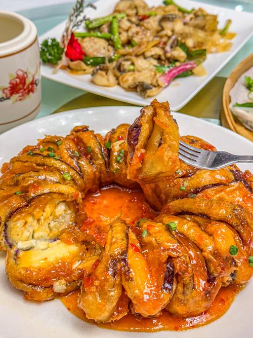 粤菜十大招牌菜图片_白切鸡烧鹅叉烧乳猪等经典美食! 粤菜十大招牌菜图片_白切鸡烧鹅叉烧乳猪等经典美食!