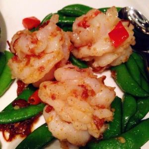 以御带虾仁为代表菜品的是_孔府名菜，虾似御带，吉祥尊贵！