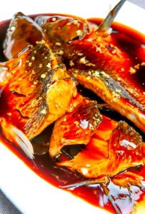 西湖醋鱼口味_杭州名菜，酸甜带劲，鲜嫩有嚼劲！