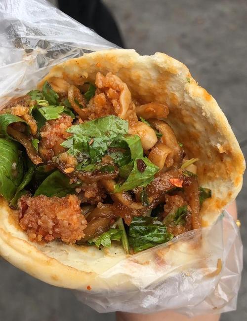 四川乐山最出名小吃_麻辣鲜香，雪魔芋烧鸭，甜皮鸭等