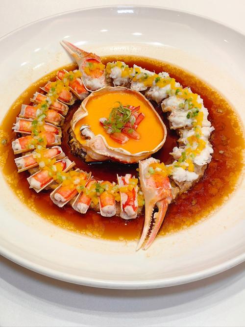 粤菜特色菜_白切鸡烧鹅叉烧的制作与风味