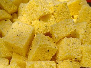 延安特色十大小吃_饸饹沾沾串油糕面皮凉粉，风味独特！