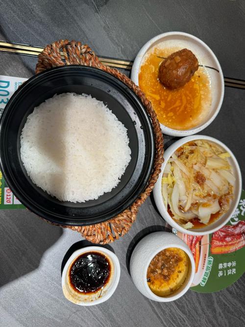 瓦罐煮的饭_质朴温情，醇厚暖胃