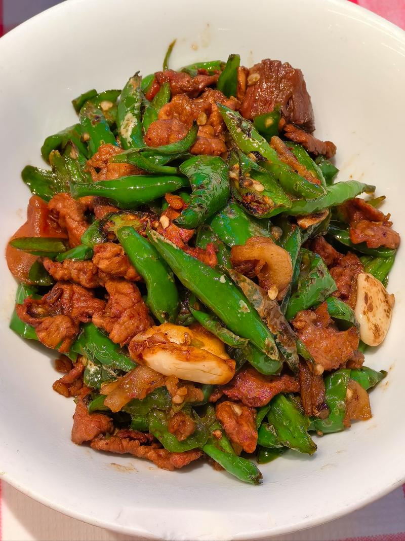 青椒炒肉属于什么菜系_香辣青椒炒肉丝,川菜经典家常味! 青椒炒肉属于什么菜系_香辣青椒炒肉丝,川菜经典家常味!