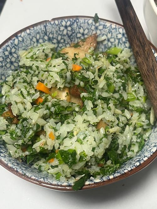 荠菜饭怎么做_春季鲜香营养米饭