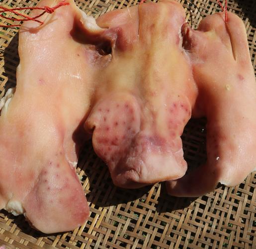 腊猪脸太硬怎么处理_腊猪脸怎么变软？水煮火烧酒蒸法大公开