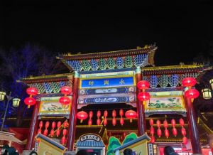 西安最有名的小吃街_回民街洒金桥等地，小吃丰富！