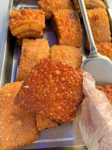 扣肉怎么炸起虎皮制作全过程_肥而不腻家常菜，团圆美味！