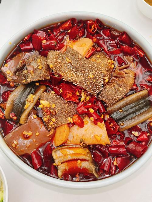 毛血旺里面有什么食材_重庆特色麻辣烫，鲜香滑嫩，爽口过瘾！