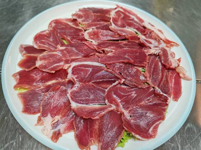 羊腿肉怎么切图解_分割羊腿肋条棒骨羊蝎子羊肉片羊腩肉做法全攻略