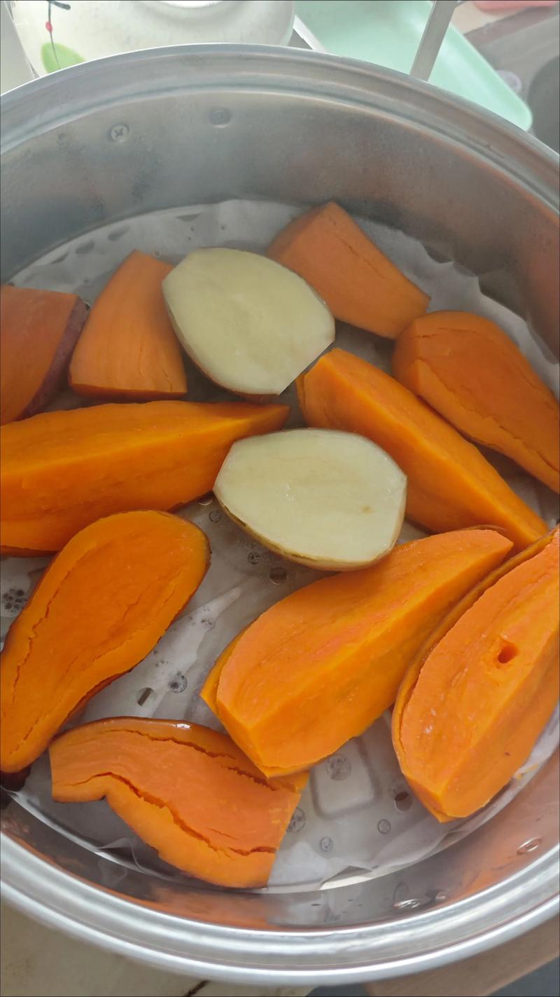 蒸番薯要洗吗_蒸番薯刷干净,带皮更营养,焖一会儿更甜软! 蒸番薯要洗吗_蒸番薯刷干净,带皮更营养,焖一会儿更甜软!