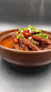 成品虎皮鸡爪怎么煮_炸冰定型卤入味