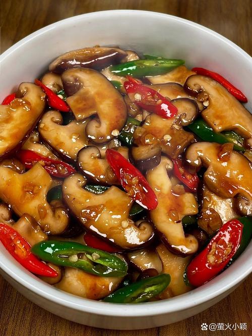 炒香菇用焯水吗_炒香菇要不要焯水？看口味和菜式灵活选！