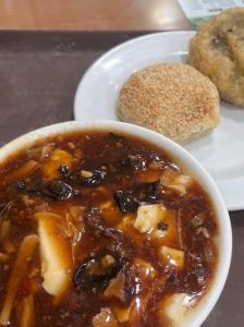 北方豆腐脑吃什么口味的_北方咸香，南方甜，还有麻辣胡辣！