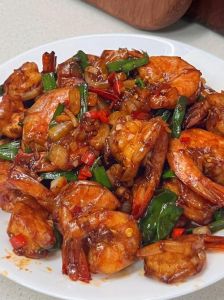 虾炒什么配菜家常_辣炒扇贝虾，鲜辣开胃家常菜