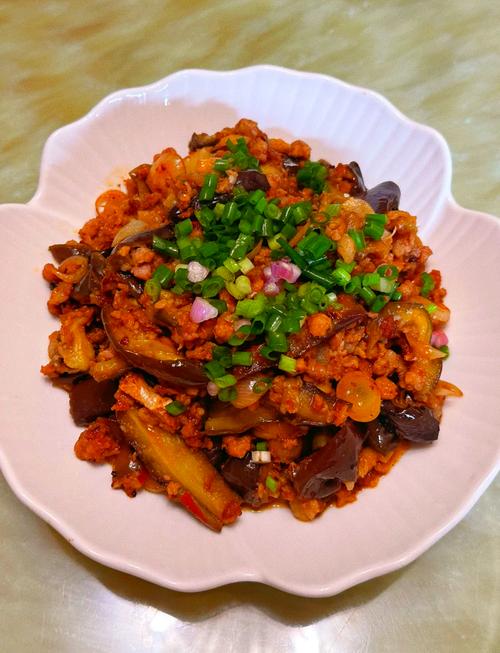 茄子和猪肉简单做法_茄子酿肉,肉香茄鲜,家的味道! 茄子和猪肉简单做法_茄子酿肉,肉香茄鲜,家的味道!