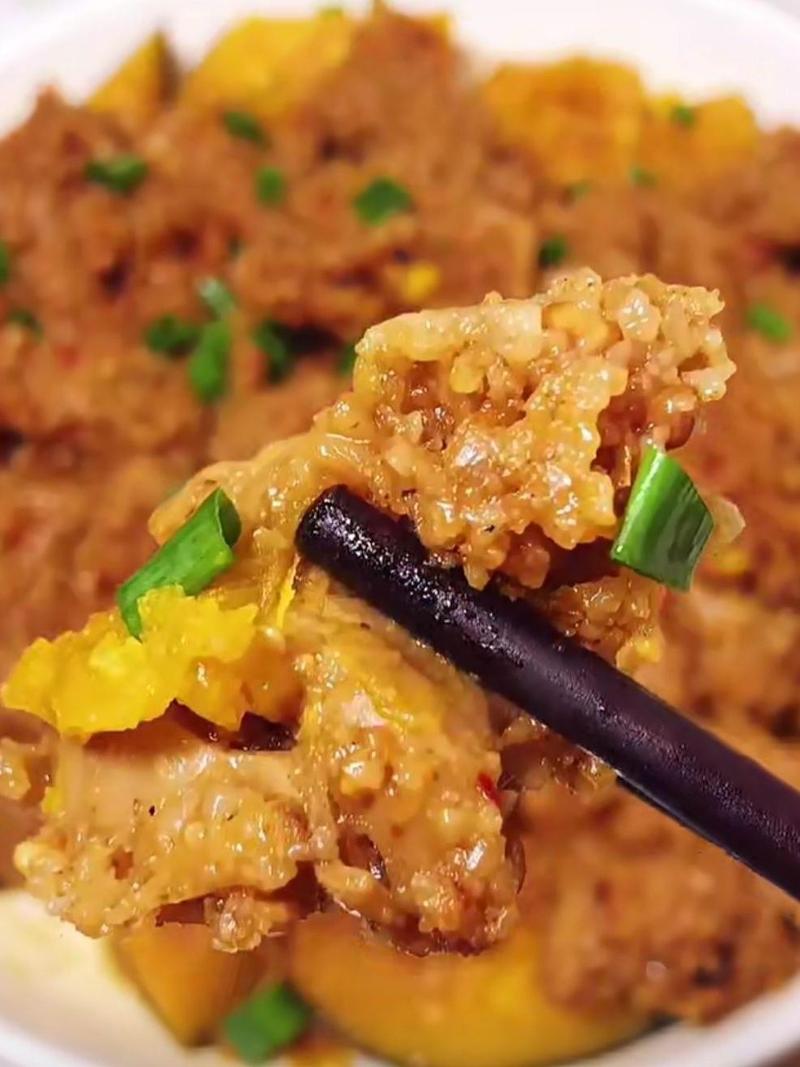 重庆粉蒸肥肠做法_面粉醋去腥,腌料入味,蒸出麻辣鲜香 重庆粉蒸肥肠做法_面粉醋去腥,腌料入味,蒸出麻辣鲜香